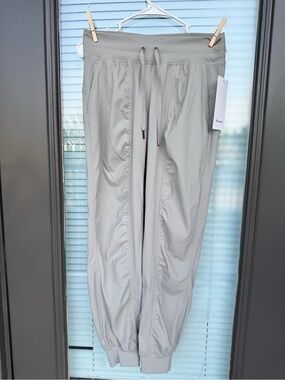 🤎 Lululemon Dance Studio Mid-Rise Jogger Size 6